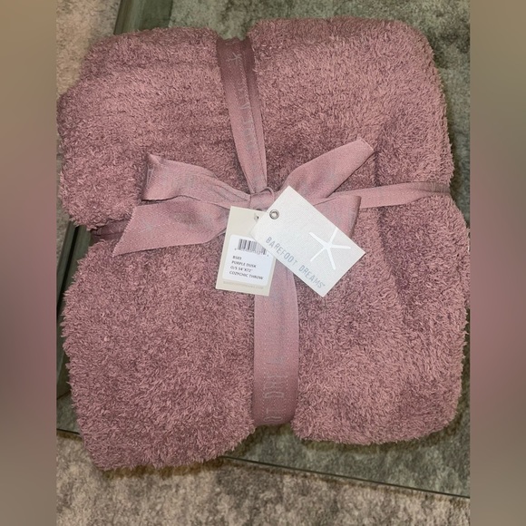 Barefoot Dreams Other - Barefoot dream blanket